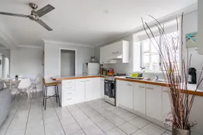 Sunny suite with the Works, Pool, 900m to beach - Image 4