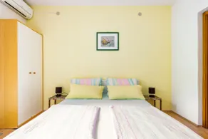 Beautiful room with terrace and mountain view - Image 3