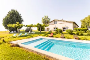 Le Neflier Cottage with Pool and Hot Tub - Image 2