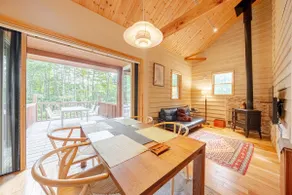 A quiet lodge in the woods with a wood-burning stove and BBQ grill at the southern foot of Yatsugatake - Image 4