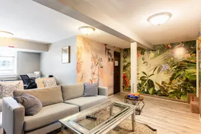 Spacious Entire Home • Free Parking • Near Philly & Universities  - Image 3