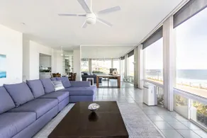Windansea Beach Views from a Bright Apartment - Image 2