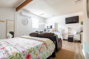 Guesthouse near Fort Jackson - Image 4
