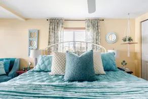 Sinclair House ~ Cozy Waterfront Retreat with Spa - Image 3