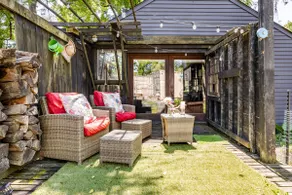 Designer Cottage on private Estate+Top Rated - Image 3