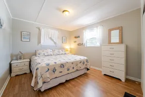 Heart of Suwannee - Large Canal Front Home - Image 3