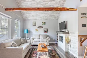White Pine Lodge - Image 2