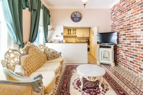 Unique historical Greek house in the center of Izmir - Image 2