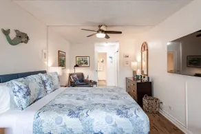 Walk to everything from this condo - Image 5