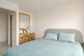 Nice Apartment with amazing view of Paris with private Parking - Image 4