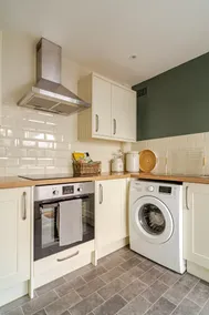 Unique Cottage in Historic Village, nr Coast/Moors - Image 3