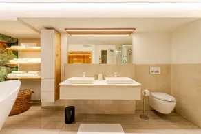 Luxurious loft with large sun terrace and sauna - Image 5
