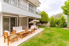 5+1 villa with a private pool and large garden - Image 4