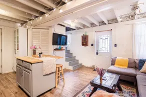 Charming Carriage House! Pet friendly & Walkable! - Image 5