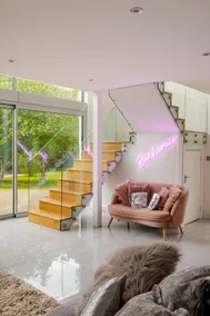 Adorable 4 bedroom annex with hot tub - Image 4