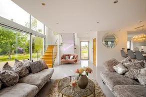 Adorable 4 bedroom annex with hot tub - Image 2