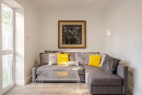 Spacious 2BDR, Ground Floor WIFi, 40 mins 2 London - Image 3