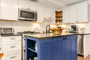 3BR 3BATH | Private Yard |Mins to NJ Transit & NYC - Image 3