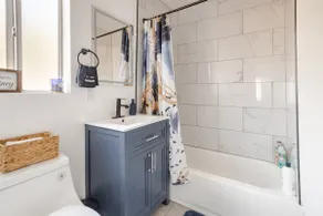 Mid Century Apt with yard in downtown SD/sleeps 4 - Image 5