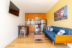 West Seattle/Alki Beach Urban Cottage 2 Bedrooms - Image 2