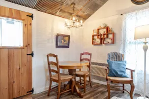 The Lawson Cabin - Image 5