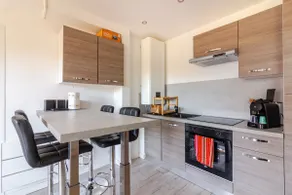 Apartment near the city center with air conditioning and terrace - Image 4