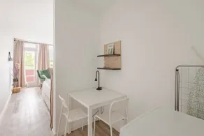 Apartment in the heart of Braunschweig with parking - Image 3