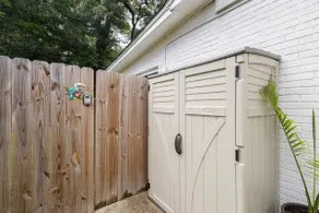 The Bunkalow, A Cozy Gulf Coast Getaway - Image 3