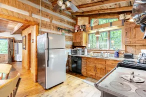 Historic Hemlock Cabin Huffman Creek Retreat WiFi - Image 5