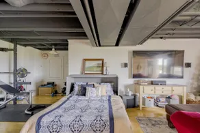 Spacious guest suite w/ view of Canandaigua - Image 3