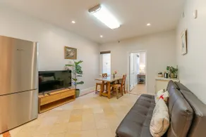 20% OFF Weekly Stay | 2BR Suite | Free Parking - Image 5