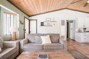 Caribou Creek Cabin|HotTub|PetFriendly|Fenced Yard - Image 3