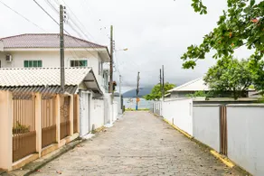 2nd house in Armação da Piedade, 50 meters from the beach - Image 4