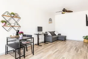 1BR Retreat w/ Hot Tub centrally located - Image 4