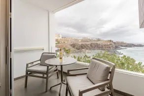 By Olas Suites Beachfront, Palm Suite - Image 4