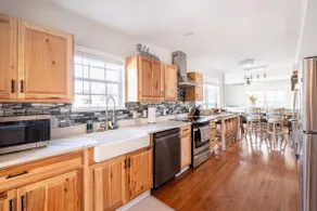 Beautiful & Comfortable 5 BDRM/3 Full BTHRM house. - Image 4