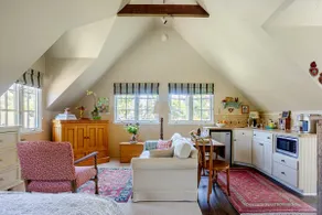 Walk to Miramar beach - Serene Montecito studio. - Image 3
