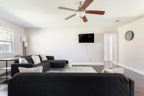 Nice 3 BR 2 BA pet friendly home near Baton Rouge - Image 2