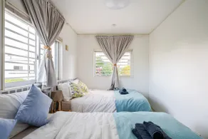 5 minutes to the sea/gas dryer/BBQ/home theater/free parking/EV charger - Image 2