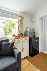 Peaceful cosy bungalow in a Devon woodland village - Image 5