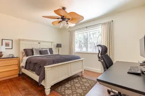 Adorable two-bedroom guesthouse - Image 3