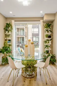 Luxurious Lake View Suite, Steps From The Beach - Image 4