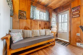 Ellis -Lakeside Cabin on Beach Pond with Sauna - Image 5