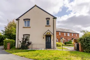 Lichfield Cathedral luxury 2 bed Apartment - Image 3