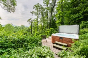 Relaxing Spa Retreat~Gorgeous View~Walk to Village - Image 4