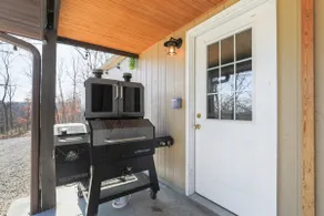 Country Getaway w Year-round Indoor Pool - Image 5
