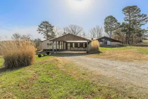 Country Getaway w Year-round Indoor Pool - Image 3