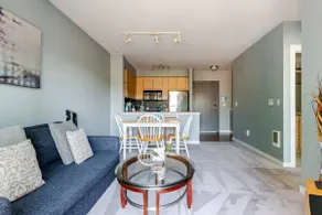 Spacious Top Floor Condo in Heart of Capitol Hill - Image 5