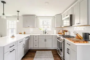 Newly Renovated 3 Bedroom Wildwood Home with Yard - Image 5