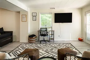 7 Lakes Retreat - Private Studio - Image 2